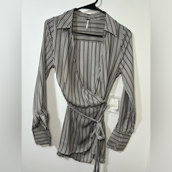 Free People Arlo Wrap Top NWT - Picture 5 of 12